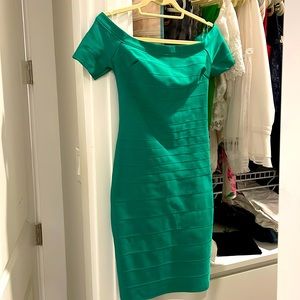 NWT WOW COUTURE Bandage bodycon dress. Stunning emerald green. Size S.